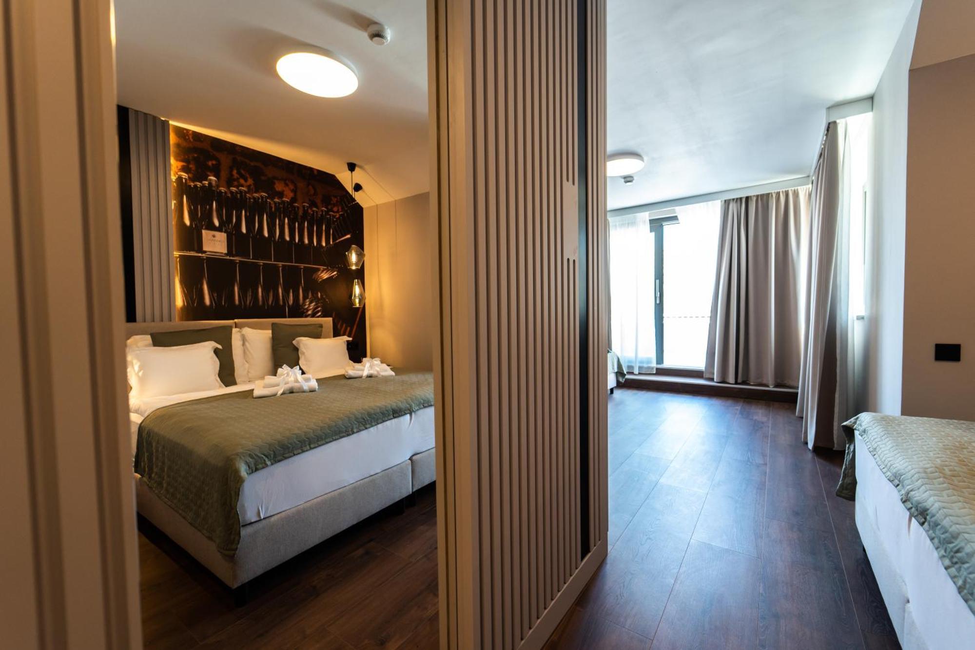 Rokusfalvy Borhotel Es Fogado * Etyek
