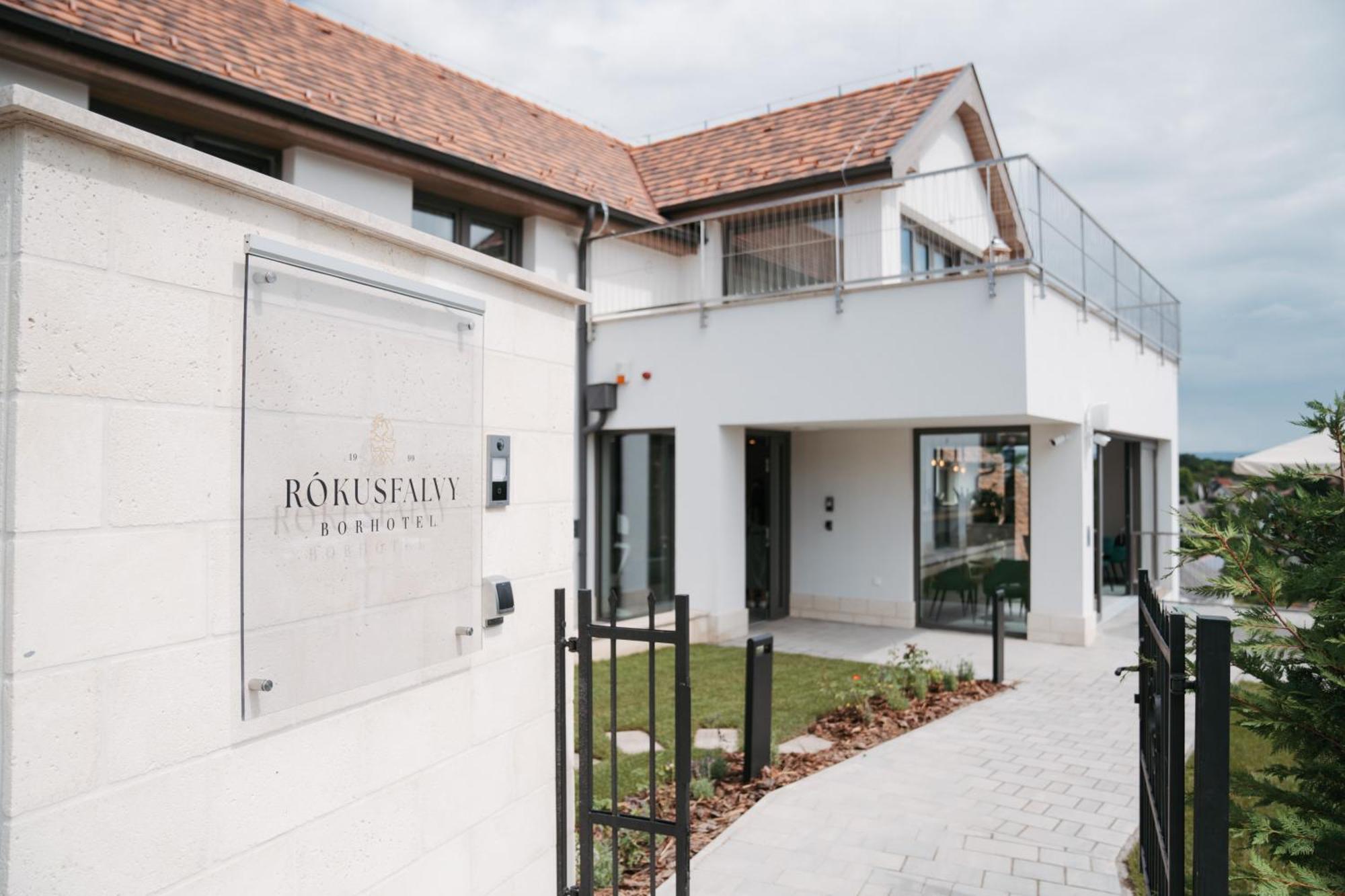 Rokusfalvy Borhotel Es Fogado
